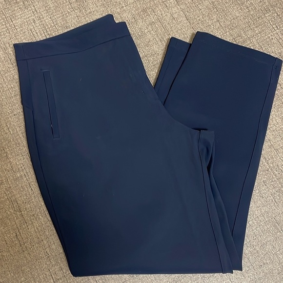 LULULEMON ON THE MOVE PANT WOMENS 12 Navy Blue Excellent Condition! - Picture 8 of 9